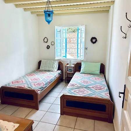 Stylish 2 Bd Escape With Patio At Ornos (Mykonos)