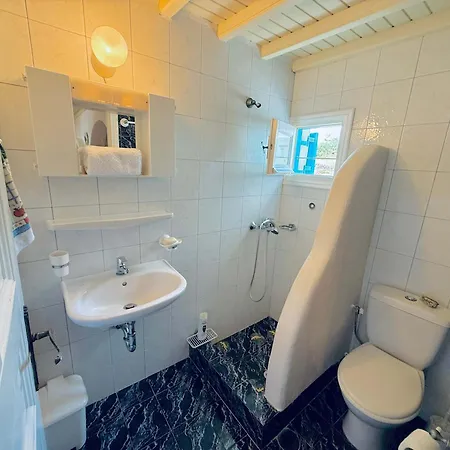 Stylish 2 Bd Escape With Patio At * 오르노스