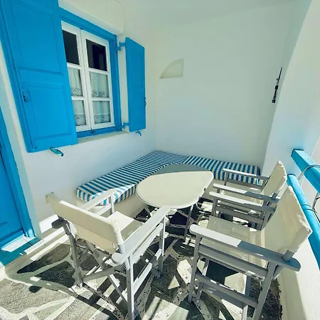 Stylish 2 Bd Escape With Patio At