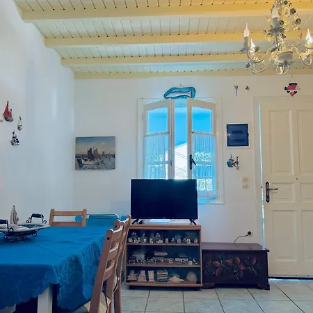 Apartment Stylish 2 Bd Escape With Patio At